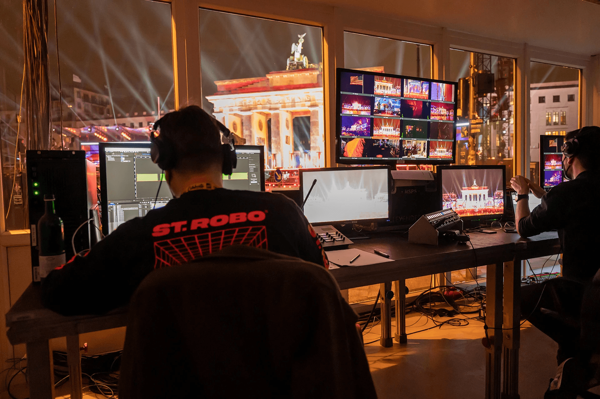 Operator at the control desk during the ZDF New Year's Eve broadcast