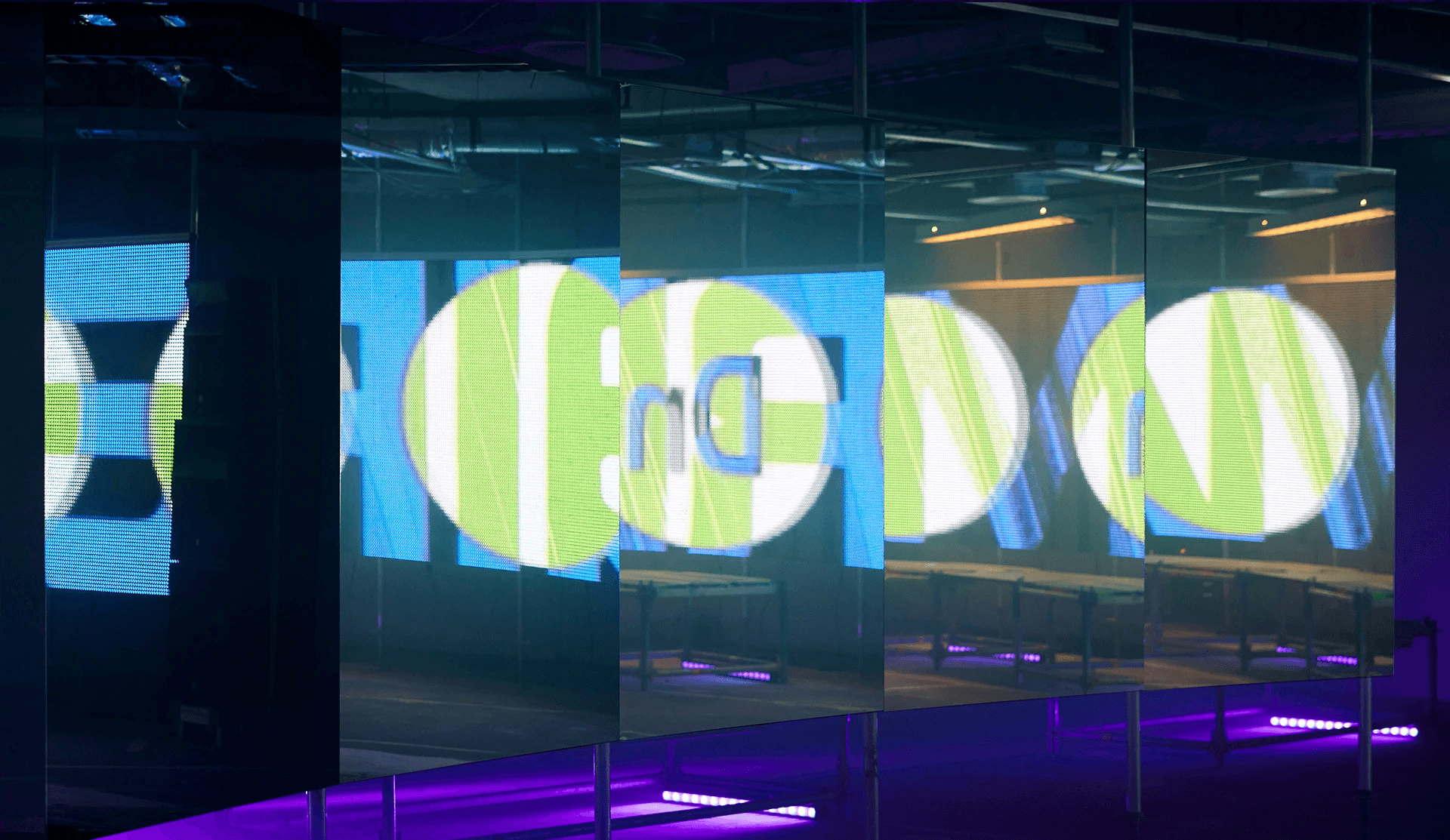Nike Air Max Day: 180-degree LED wall with Air Max sole graphics