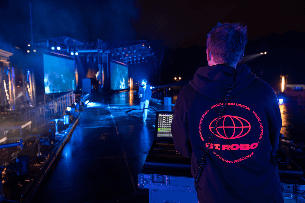 ST. ROBO crew member at the Brandenburg Gate stage